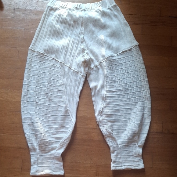 FP Movement by Free People White Textured Fabric - Picture 12 of 12